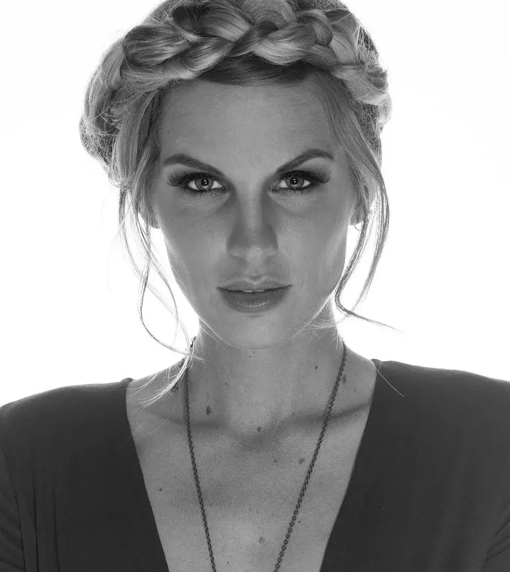Portrait by Daniel Amezcua, black and white